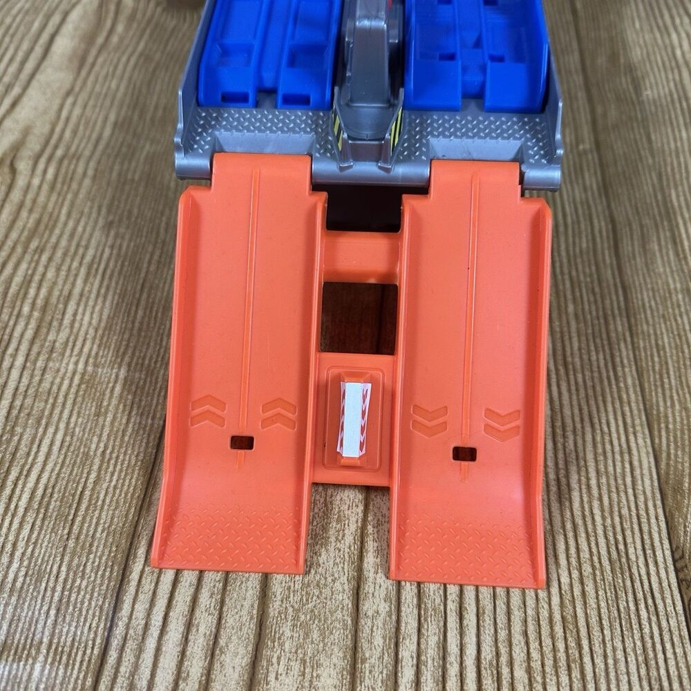 Matchbox Action Drivers Matchbox Tow & Repair Truck Tow Crank Works 12” - Picture 7 of 13